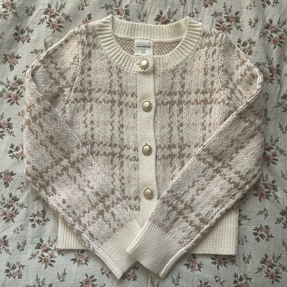 NWOT Kids abercrombie button down cardigan 7/8